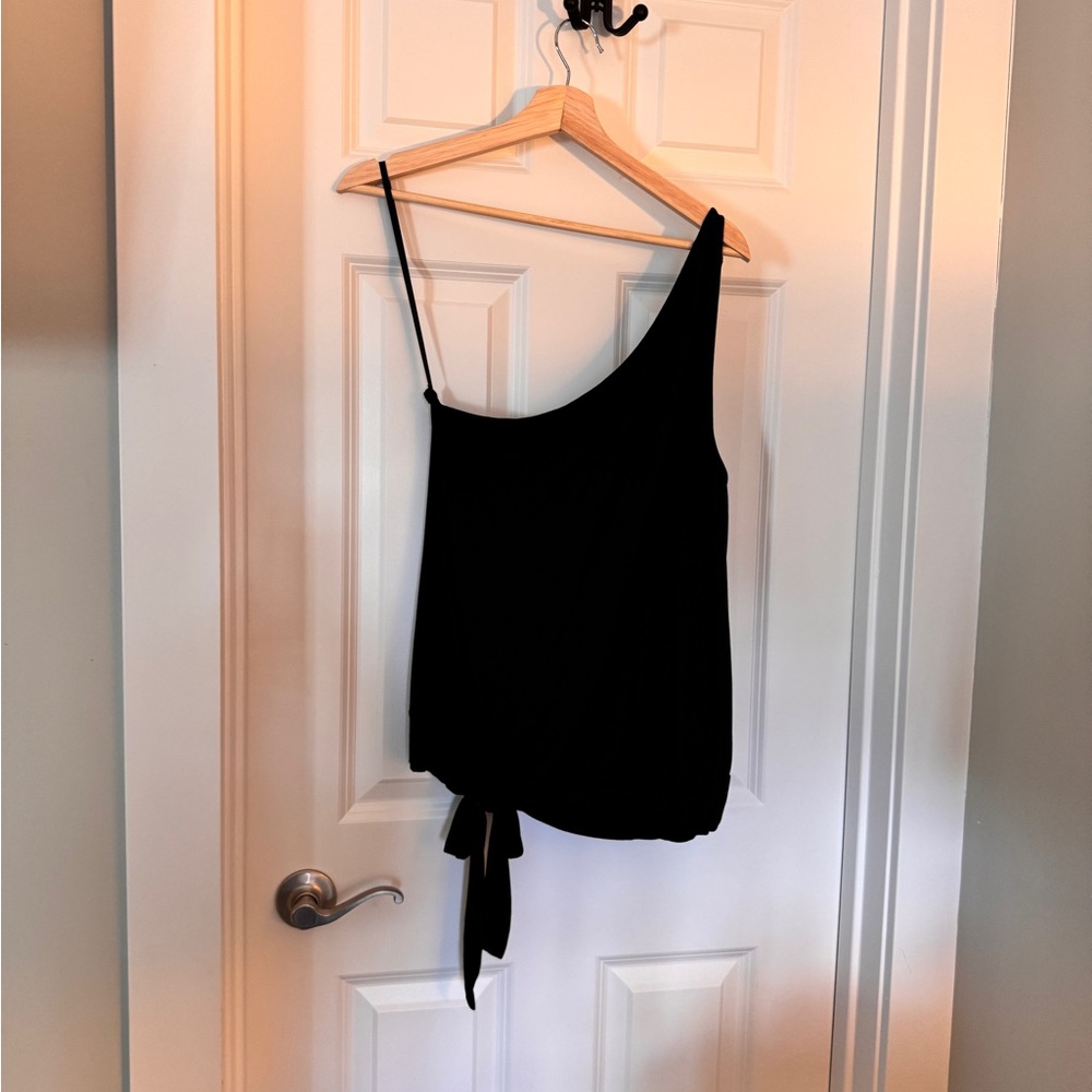 Torrid sz 0 Super Soft One Shoulder Top